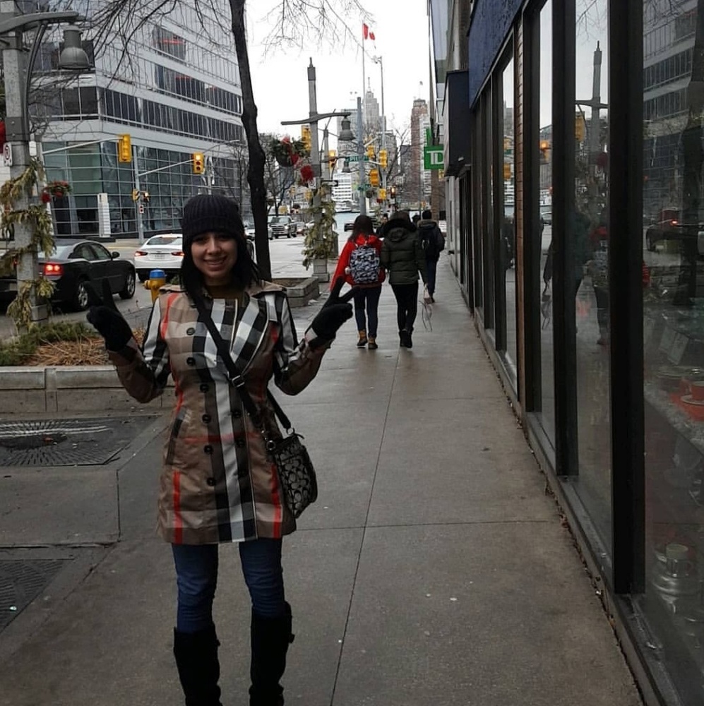 Meet Your Posher - Denisse